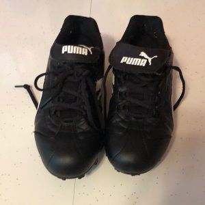 Puma cleats. Size 8.